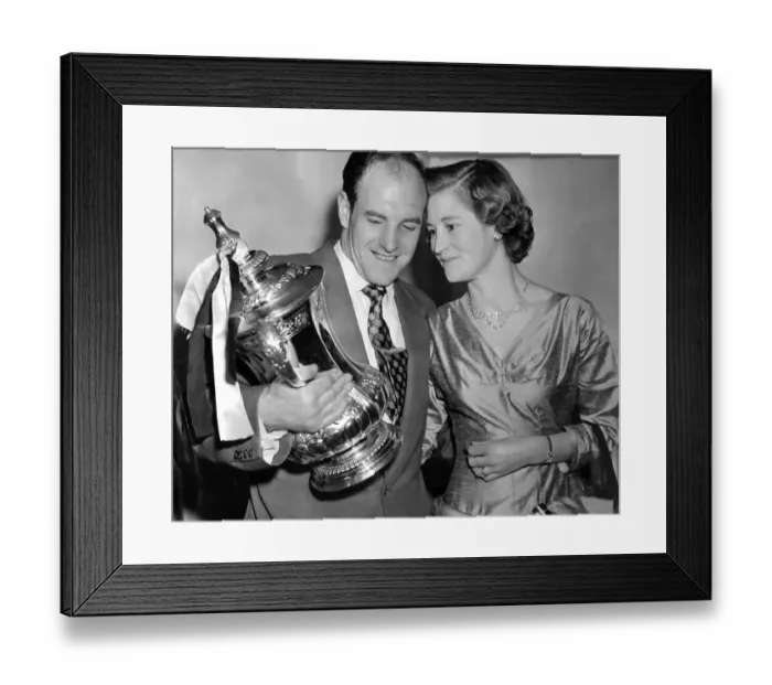 Framed Print : Jimmy Scoular and wife Joyce admiring the FA Cup trophy after Newcastle United victory in 1955 Framed Print : Jimmy Scoular and wife Joyce admiring the FA Cup trophy after Newcastle United victory in 1955