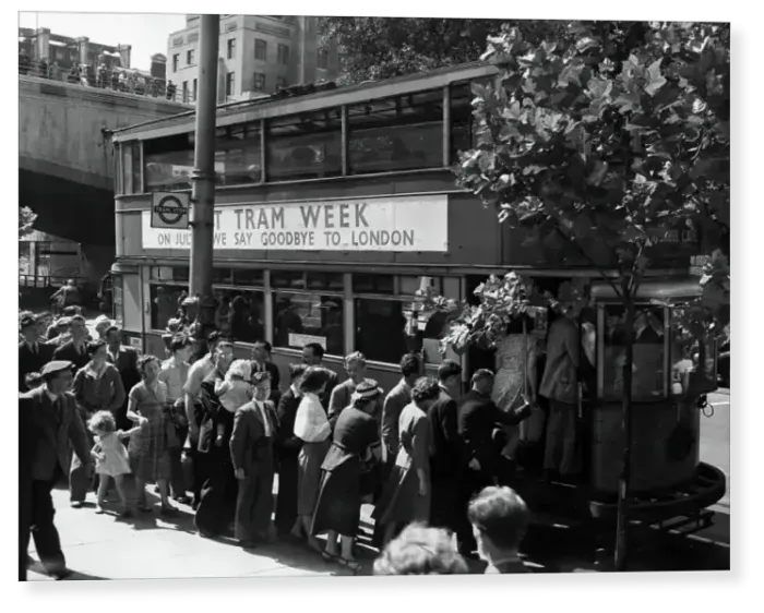 Print : The last day of London's trams. People arriving on the Victoria Embankment for a last ride on the tram Print : The last day of London's trams. People arriving on the Victoria Embankment for a last ride on the tram