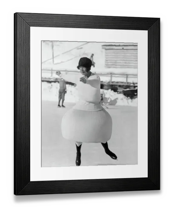 Framed Print : Miss Ethel Muckelt, the British Olympic skater 1924 Framed Print : Miss Ethel Muckelt, the British Olympic skater 1924