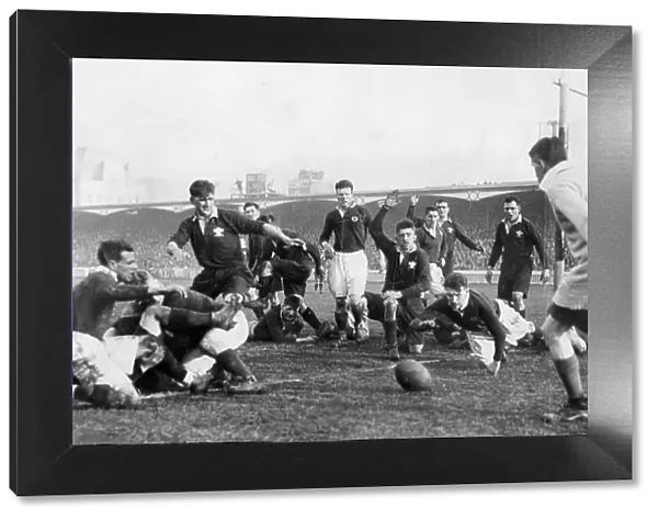 Watcyn Thomas scoring a try for Wales against Scotland 1931