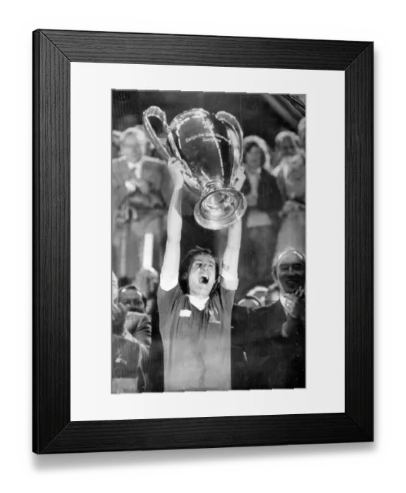 Framed Print : Liverpool Footballer Phil Thompson with European Cup Framed Print : Liverpool Footballer Phil Thompson with European Cup