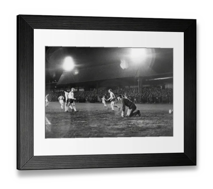 Framed Print : Barnet v Enfield