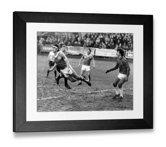Framed Print : FA Cup 3rd Round match: Barnet (0) v Brighton (0)