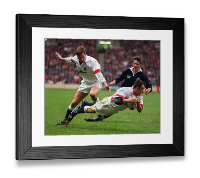 Framed Print : Austin Healy scores a try Scotland v England Five Nations Championship at Twickenham 1998 Framed Print : Austin Healy scores a try Scotland v England Five Nations Championship at Twickenham 1998