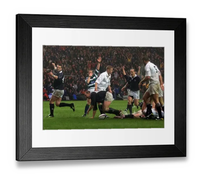 Framed Print : Duncan Hodge scores Scotland's winning try Six Nations Championship Scotland v England at Murrayfield 2000 Framed Print : Duncan Hodge scores Scotland's winning try Six Nations Championship Scotland v England at Murrayfield 2000