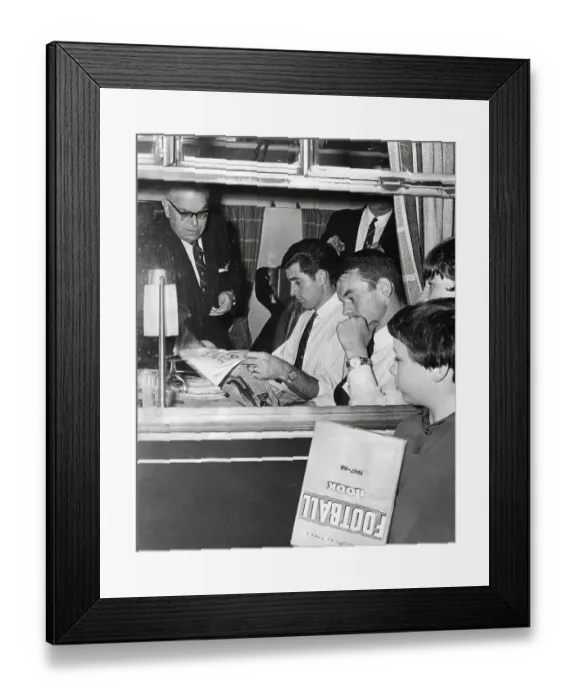Framed Print : Peter Bonetti, Eddie McCreadie and Charles Pratt of Chelsea FC on train to Leeds as autograph hunters look on 1967 Framed Print : Peter Bonetti, Eddie McCreadie and Charles Pratt of Chelsea FC on train to Leeds as autograph hunters look on 1967