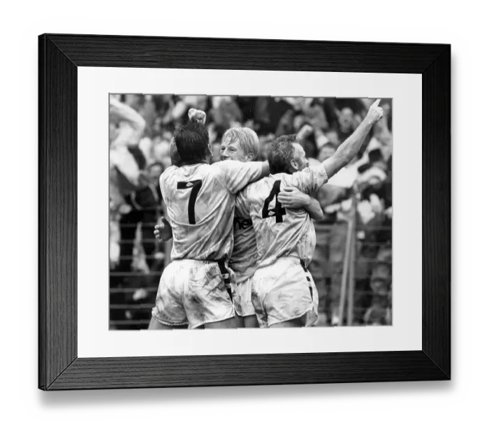 Framed Print : David White (Left) and Peter Reid (Right) with Colin Hendry after he scored Manchester City's third goal Framed Print : David White (Left) and Peter Reid (Right) with Colin Hendry after he scored Manchester City's third goal