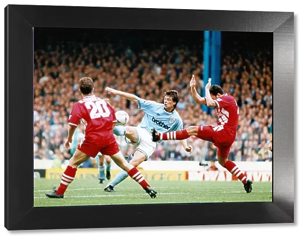 Niall Quinn (c) in play during Manchester City v Liverpool