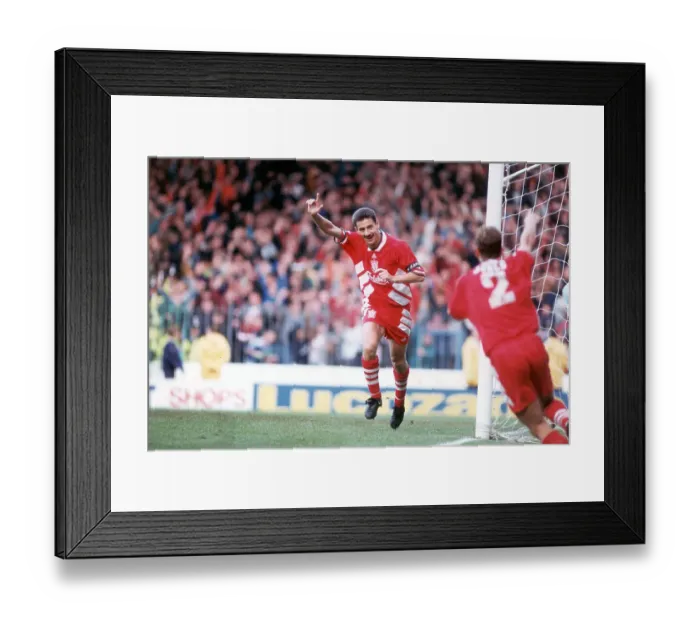 Framed Print : Ian Rush of Liverpool in action Framed Print : Ian Rush of Liverpool in action