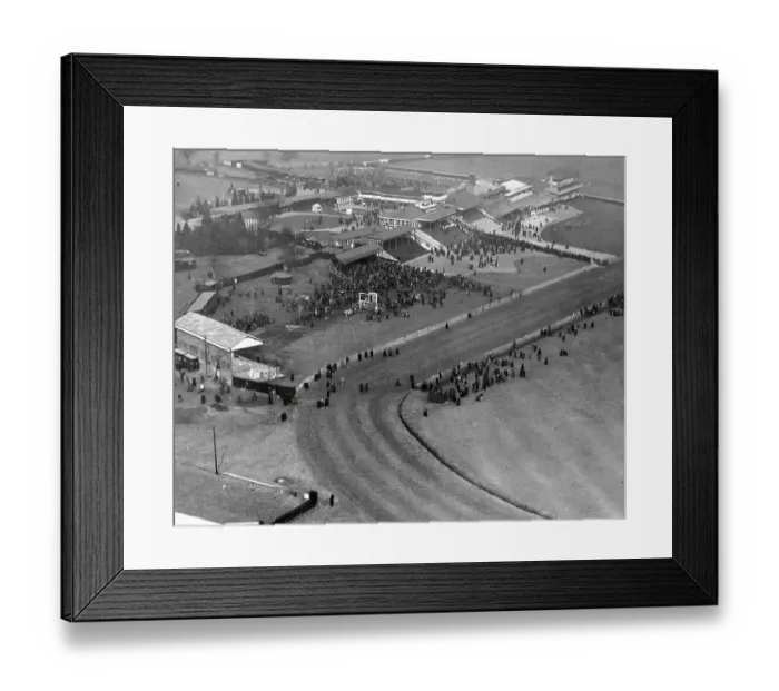 Framed Print : Aerial view of Cheltenham racecourse in 1929 Framed Print : Aerial view of Cheltenham racecourse in 1929