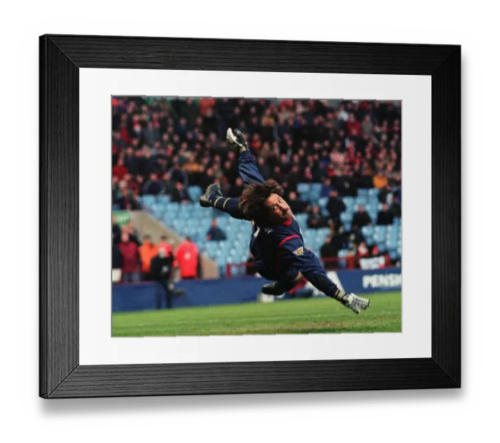 Framed Print : David Seaman is beaten by David Beckham for 1st goal FA Cup semi-final replay Framed Print : David Seaman is beaten by David Beckham for 1st goal FA Cup semi-final replay