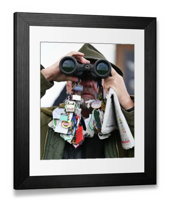 Framed Print : The King George V1 Chase Kempton Park A punter watching the races