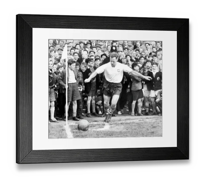 Framed Print : Preston North End and England footballer Tom Finney pictured playing his last game for Preston against Luton Town at Deepdale