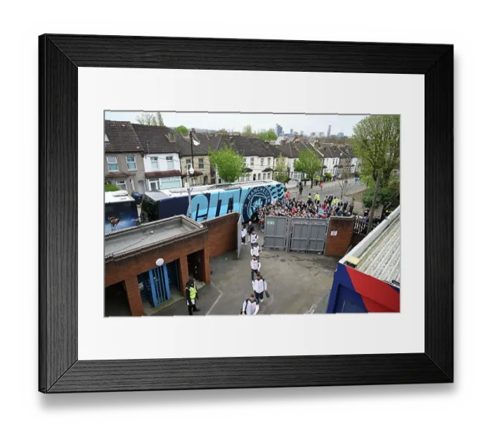 Framed Print : Soul of Sport Selhurst Crystal Palace v Manchester City 2024 Man City team arriving