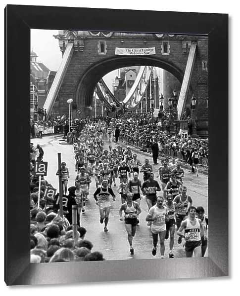 London Marathon 1986 - Runners leaving Tower Bridge