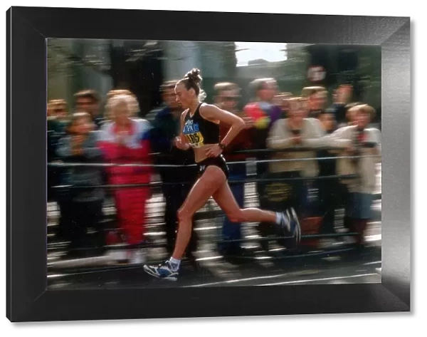 Liz McColgan in action during London Marathon 1996