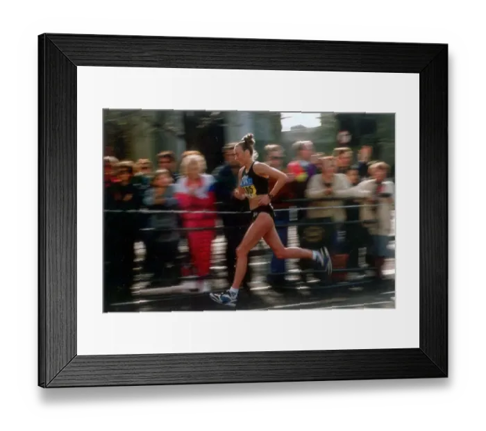 Framed Print : Liz McColgan in action during London Marathon 1996 Framed Print : Liz McColgan in action during London Marathon 1996