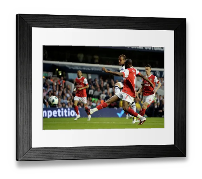 Framed Print : Rafael van der Vaart scores the equaliser for Spurs 2011 Framed Print : Rafael van der Vaart scores the equaliser for Spurs 2011