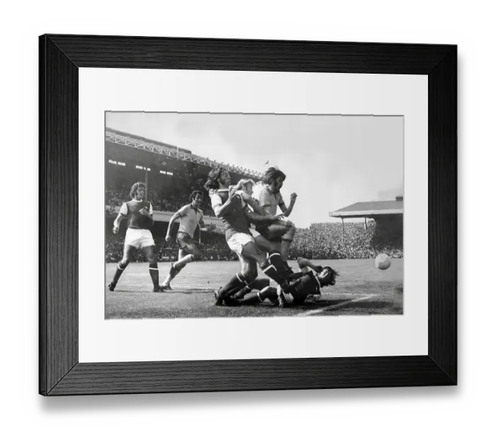 Framed Print : Arsenal's Charlie George and Ray Kennedy Framed Print : Arsenal's Charlie George and Ray Kennedy