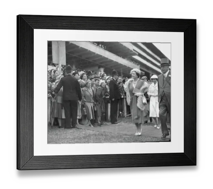 Framed Print : Queen Elizabeth, the Queen Mother, Princess Margaret and the Earl of Rosebery, one of the Jockey Club stewards, walk to the paddock before the start of the Derby 1956