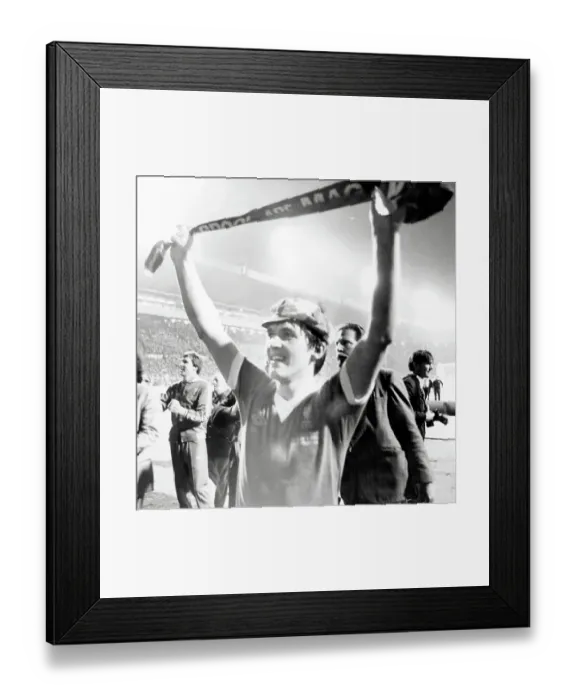 Framed Print : Kenny Dalgish celebrating. European Cup Final 1978 Framed Print : Kenny Dalgish celebrating. European Cup Final 1978
