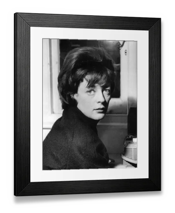 Framed Print : Actress Maggie Smith in 1963 Framed Print : Actress Maggie Smith in 1963