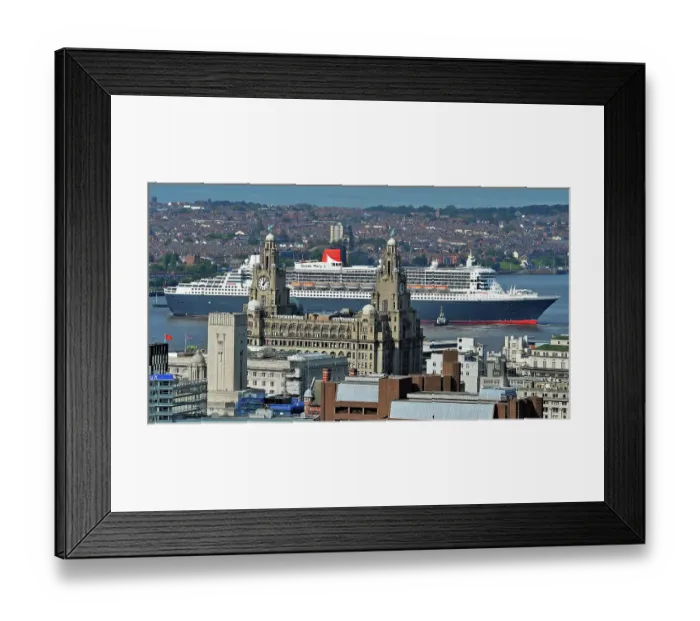 Framed Print : The Queen Mary 2 docks in Liverpool Framed Print : The Queen Mary 2 docks in Liverpool