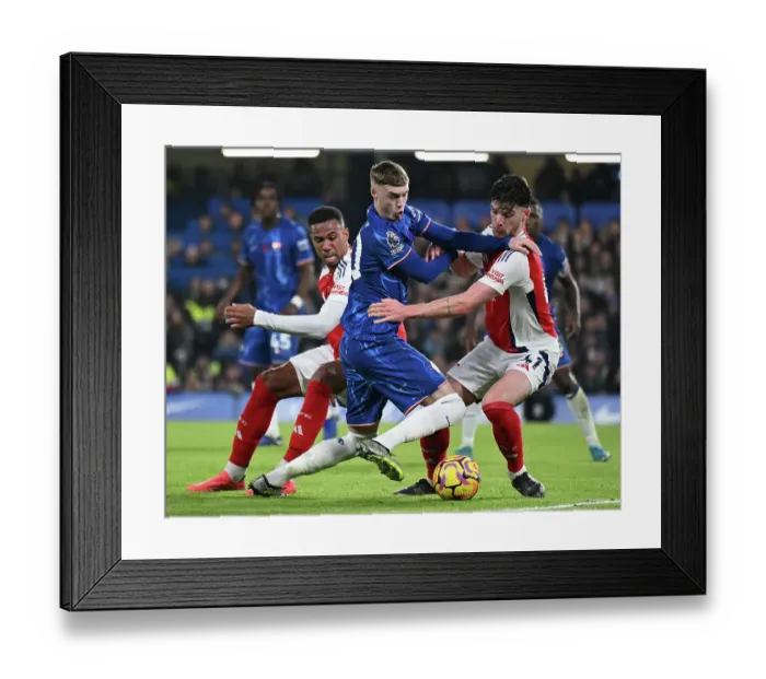 Framed Print : Chelsea v Arsenal (1.1) at Stamford Bridge