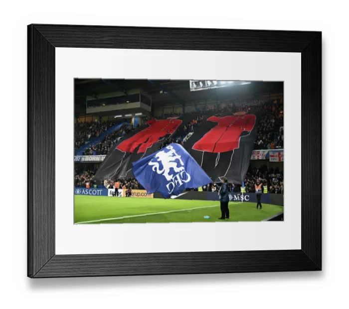 Framed Print : Chelsea v Arsenal (1.1) at Stamford Bridge