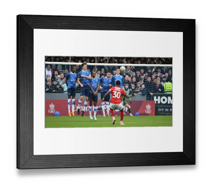 Framed Print : Wealdstone fc v Wycombe Wanderers, FA Cup 2nd round Framed Print : Wealdstone fc v Wycombe Wanderers, FA Cup 2nd round