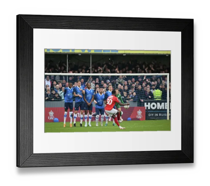 Framed Print : Wealdstone fc v Wycombe Wanderers, FA Cup 2nd round