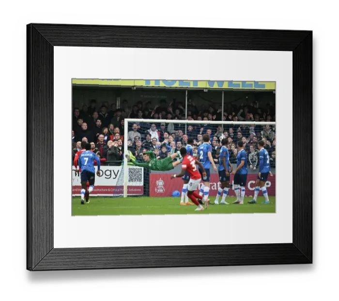 Framed Print : Wealdstone fc v Wycombe Wanderers, FA Cup 2nd round