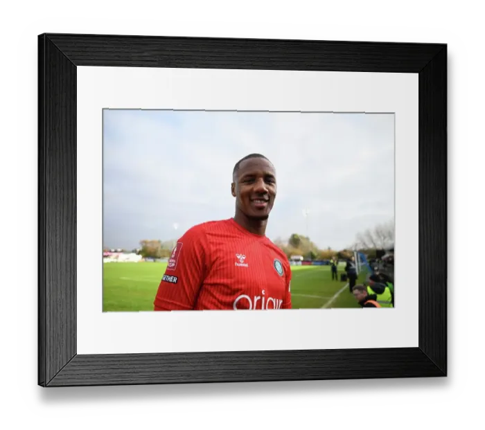 Framed Print : Wealdstone fc v Wycombe Wanderers, FA Cup 2nd round Framed Print : Wealdstone fc v Wycombe Wanderers, FA Cup 2nd round