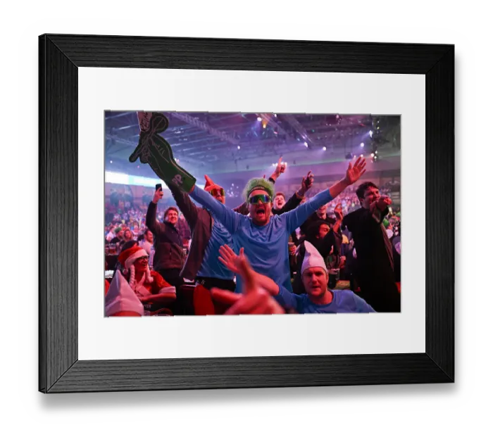 Framed Print : The Paddy Power PDC World Darts Championships 2024. Alexandra Palace