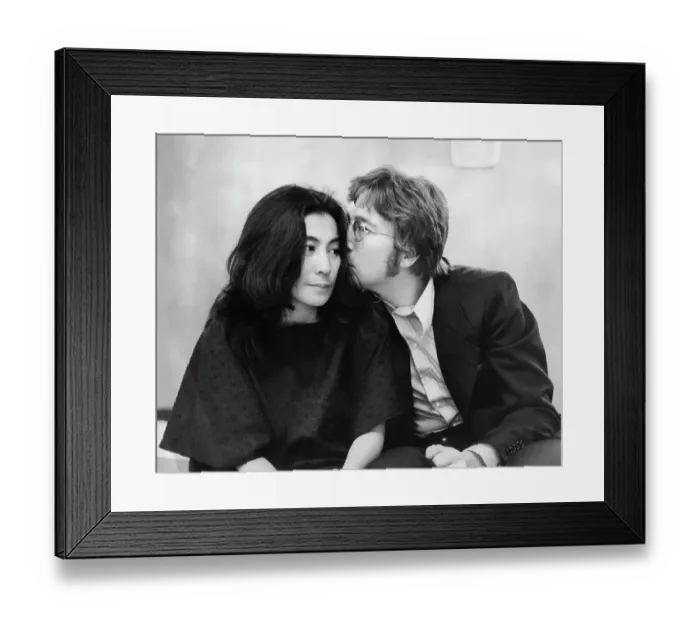Framed Print : John Lennon and Yoko Ono 1971 Framed Print : John Lennon and Yoko Ono 1971