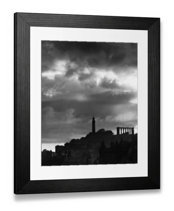 Framed Print : Edinburgh skyline - showing Holyrood Palace and Calton Hill Framed Print : Edinburgh skyline - showing Holyrood Palace and Calton Hill