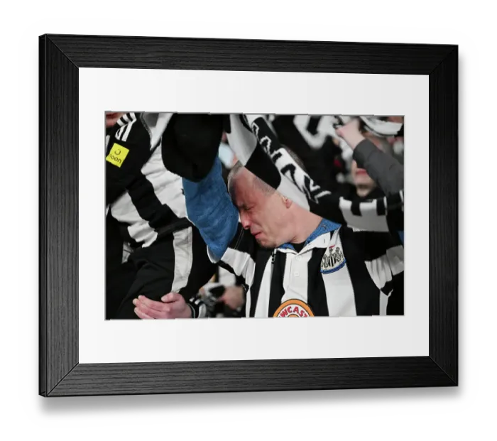Framed Print : Toon Fans at Carabao Cup final 2025, Wembley. Liverpool 1 v Newcastle 2