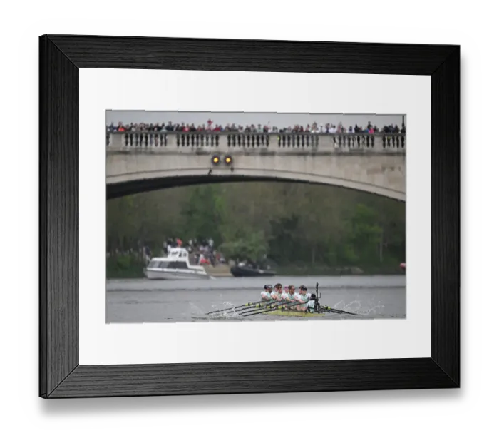 Framed Print : Cambridge win the race Framed Print : Cambridge win the race