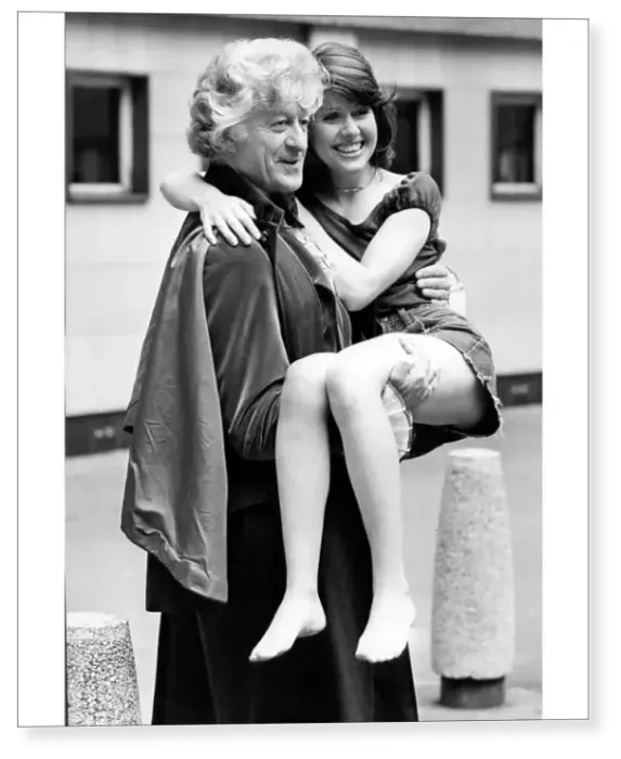 Print : Jon Pertwee with Elizabeth Sladen, his new partner in TV series Dr Who 1973 Print : Jon Pertwee with Elizabeth Sladen, his new partner in TV series Dr Who 1973