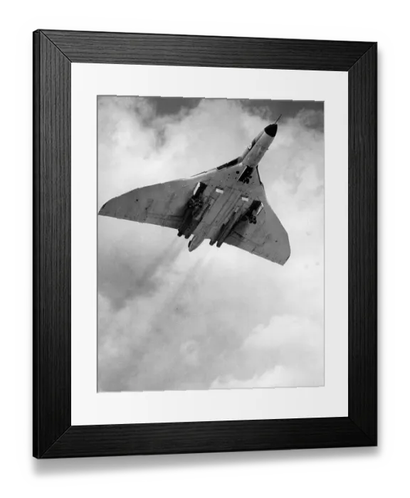 Framed Print : Vulcan delta wing bomber in flight, 1972 Framed Print : Vulcan delta wing bomber in flight, 1972