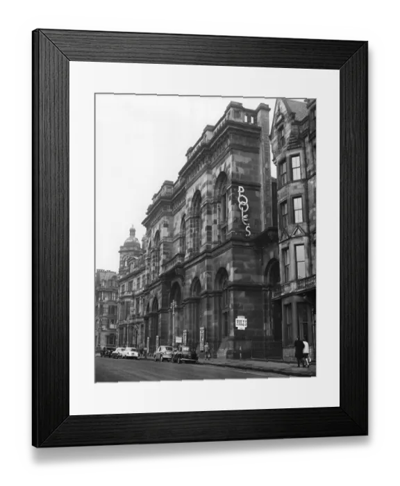 Framed Print : Pooles Synod Hall Cinema, Edinburgh, 1961 Framed Print : Pooles Synod Hall Cinema, Edinburgh, 1961