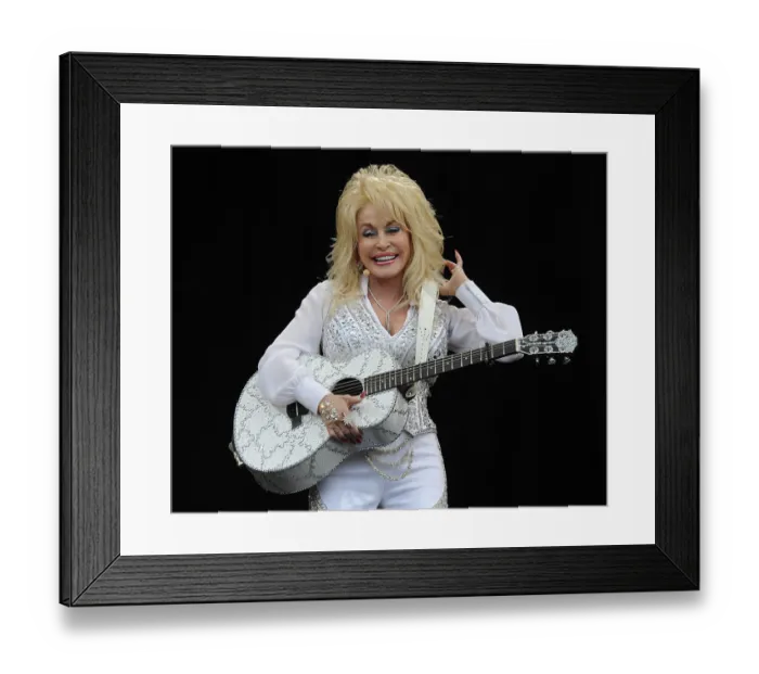 Framed Print : Dolly Parton