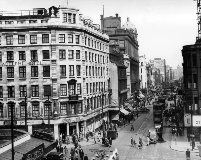 Framed Print : The Adelphi Hotel in Argyle Street, Glasgow