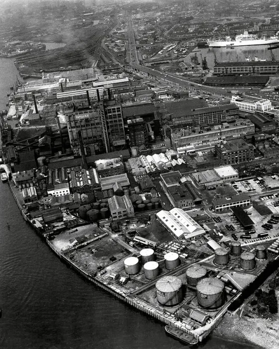 Framed Print : Aerial view of the B.P. oil refinery at Silvertown, East London Framed Print : Aerial view of the B.P. oil refinery at Silvertown, East London