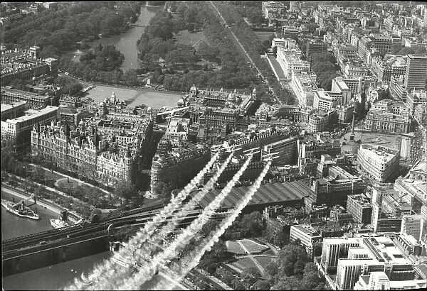 Aerobatic team flying over London