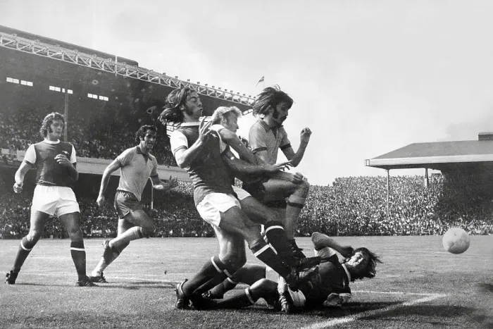Framed Print : Arsenal's Charlie George and Ray Kennedy Framed Print : Arsenal's Charlie George and Ray Kennedy