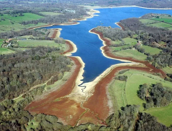 Framed Print : Bewl Reservoir, Kent, during a drought