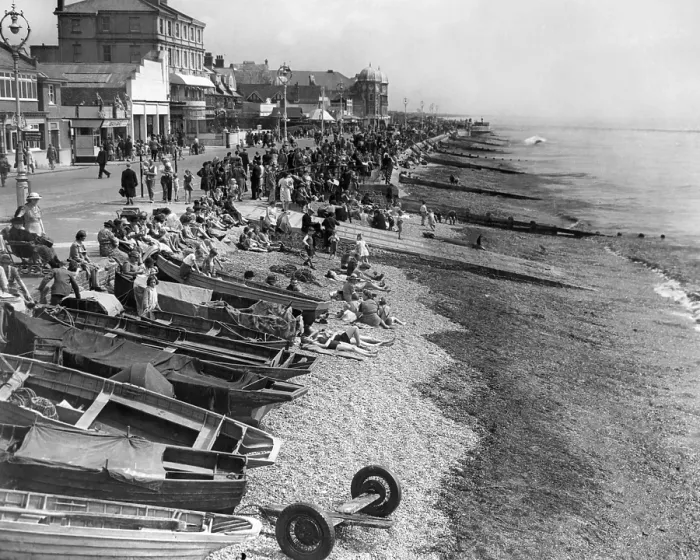 Framed Print : Boats on the beach in Bognor Regis Framed Print : Boats on the beach in Bognor Regis