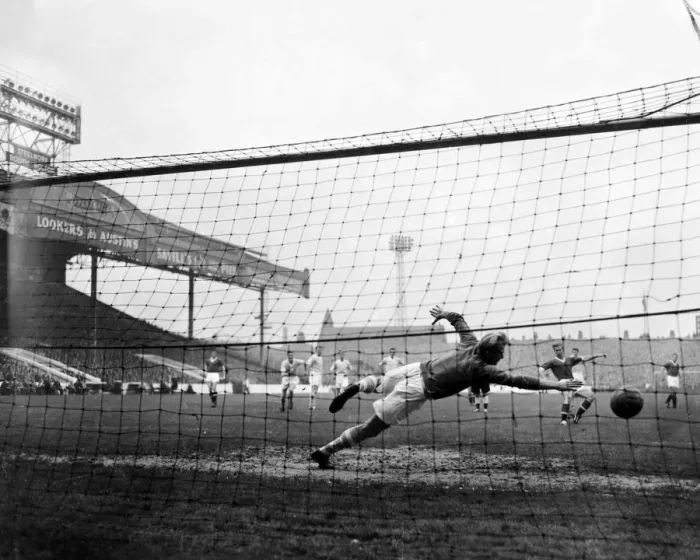 Framed Print : Bobby Charlton scores past Bert Trautmann 1958 Framed Print : Bobby Charlton scores past Bert Trautmann 1958