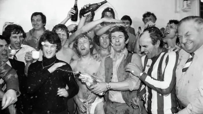 Framed Print : Brighton & Hove Albion celebrate promotion to the First Division 1977 Framed Print : Brighton & Hove Albion celebrate promotion to the First Division 1977